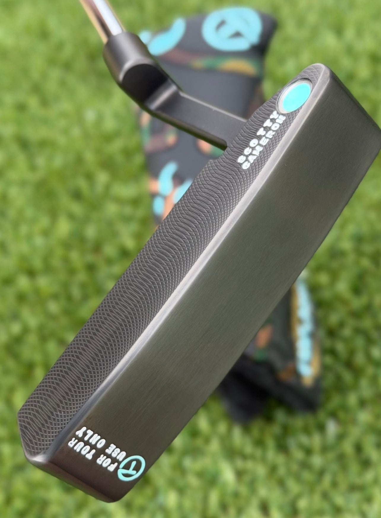 ✨Tiffany GSS Tour Black Timeless 350G Circle T✨