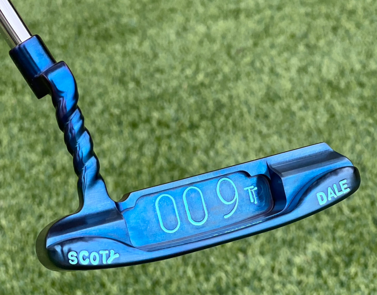 Scotty Cameron 1/1 Ultra Rare Twisty 009 Chromatic Blue Beached Scoty Dale 350G Circle T Putter