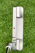 Load image into Gallery viewer, Scotty Cameron Tour Newport Cherry Bomb Titleist 350G Circle T