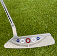 Load image into Gallery viewer, Scotty Cameron 2009 Holiday Laguna Limited Release 1/750
