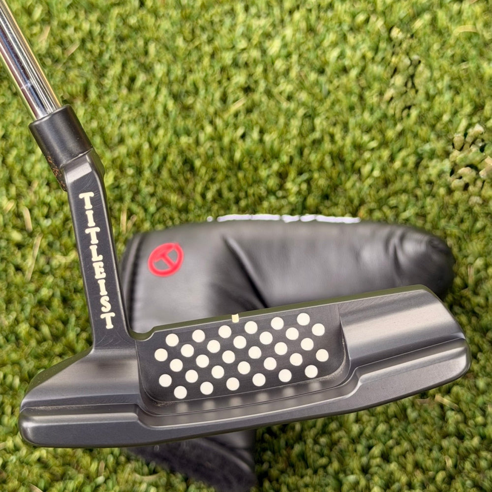 ✨Scotty Cameron Tour Newport 2 TEI Carbon 350G Circle T Putter✨