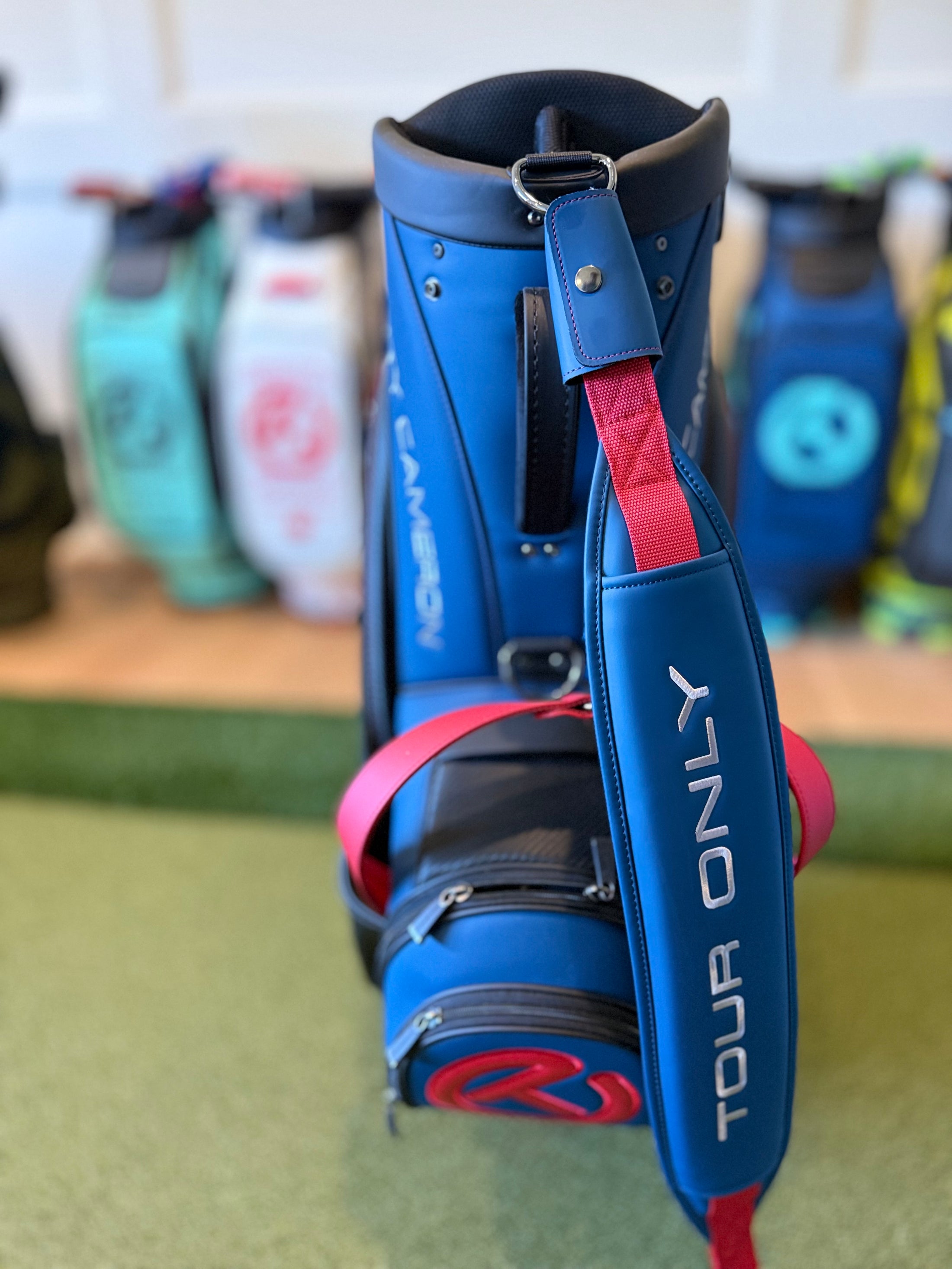 ✨Rare American Circle T Staff Bag✨