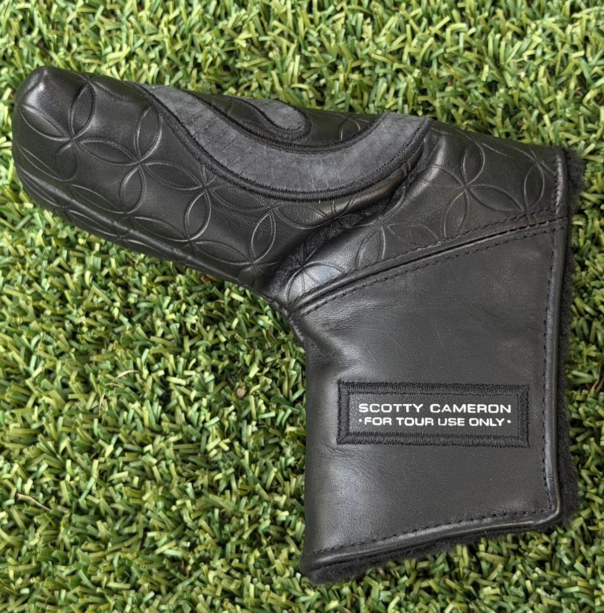 🎃Scotty Cameron Gallery Vault Exclusive Geo Lux Blacked Out Circle T Headcover🎃