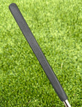 Load image into Gallery viewer, Scotty Cameron Double Circle T shaft with Circle T Pistolini grip

