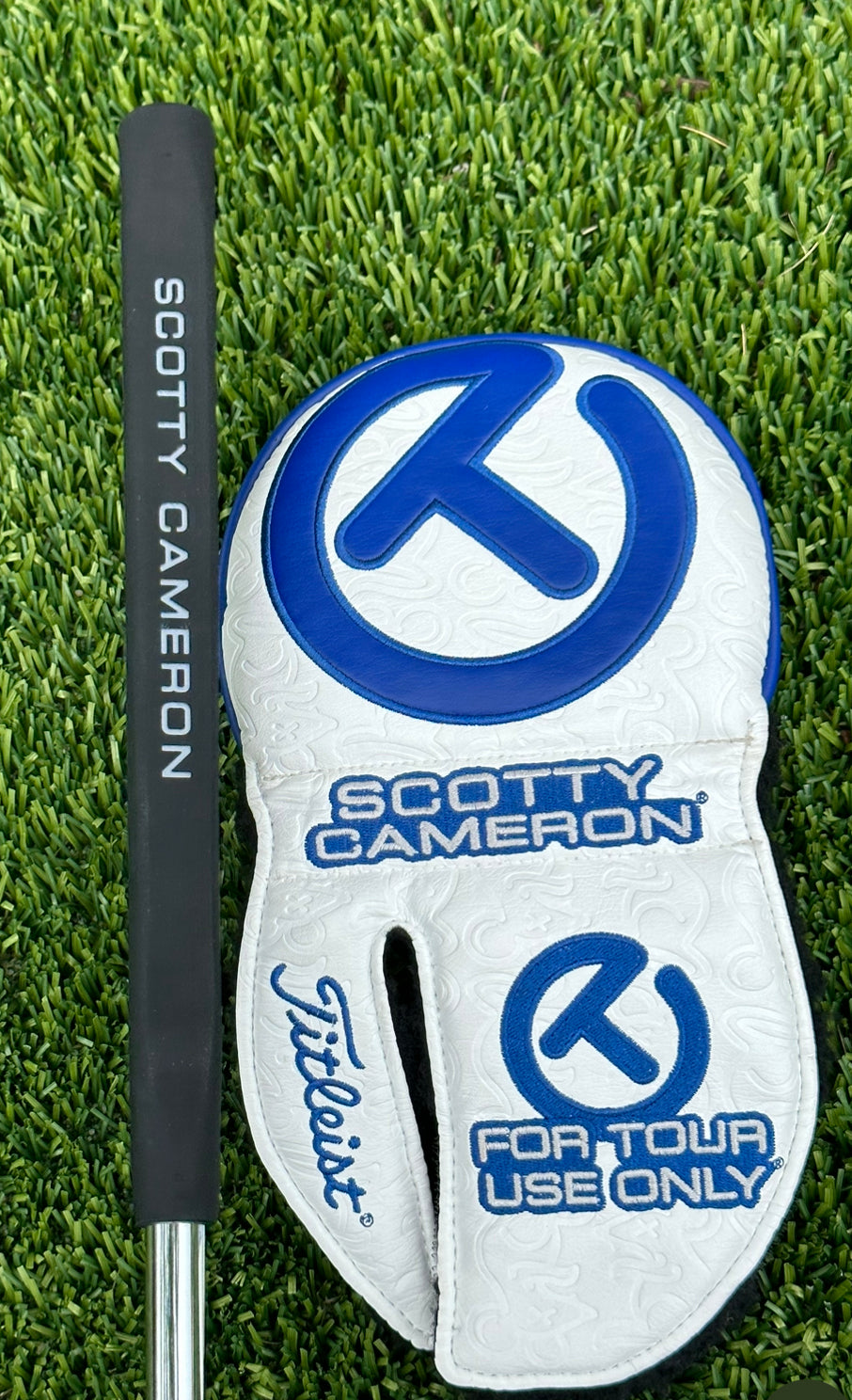 Scotty Cameron Tour Black Phantom X T5.5 Welded Neck 350G Circle T
