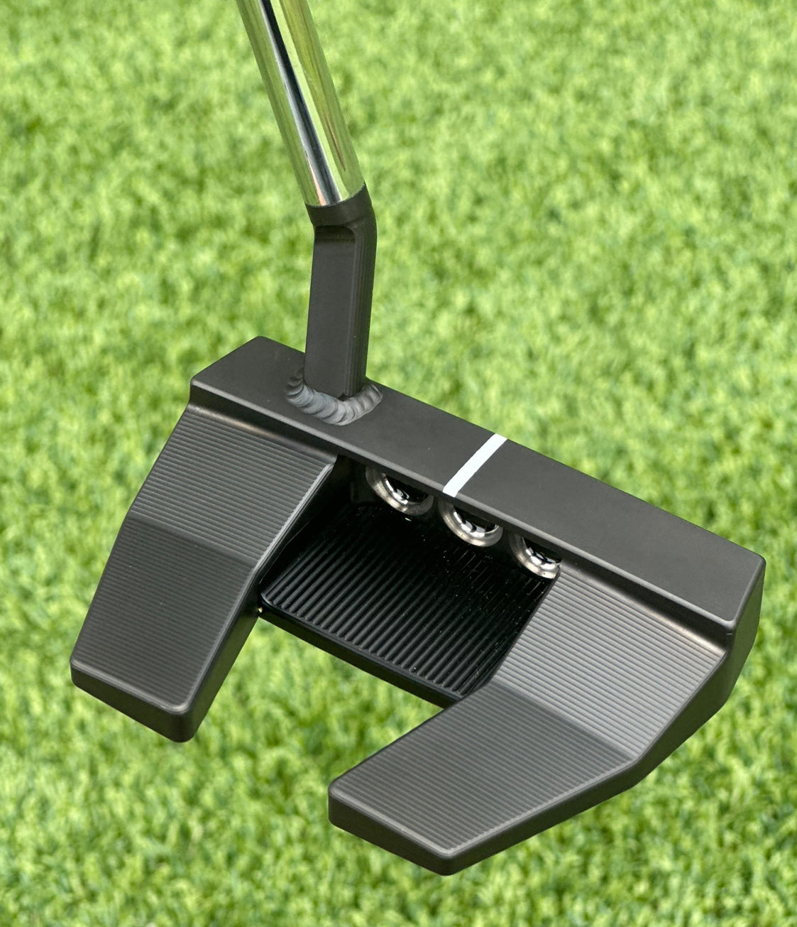 Scotty Cameron Tour Black Phantom X T5.5 Welded Neck 350G Circle T