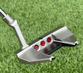 Load image into Gallery viewer, Scotty Cameron Tour Welded Neck Phantom T7.2 350G Circle T
