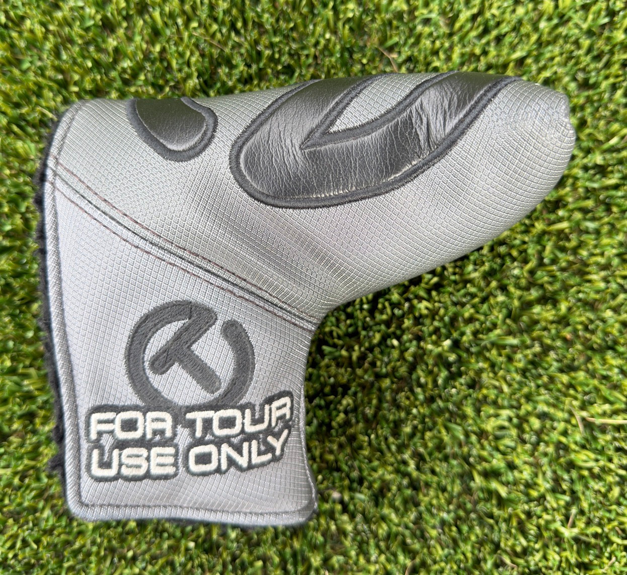 🎁Mid Mallet Black Circle T Headcover🎁