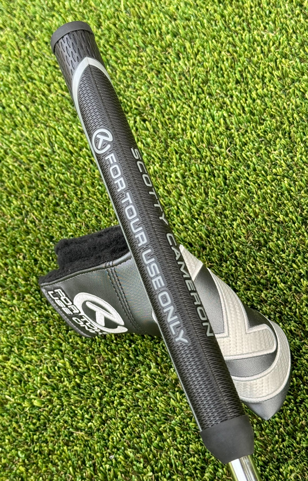 Scotty Cameron Deep Milled Select Squareback + Tour Black 360G