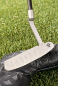 Load image into Gallery viewer, ✨Scotty Cameron Fancy Back 009M SSS 350G Circle T Putter✨

