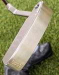 Load image into Gallery viewer, ✨Scotty Cameron Fancy Back 009M SSS 350G Circle T Putter✨
