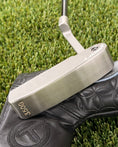 Load image into Gallery viewer, ✨Scotty Cameron Fancy Back 009M SSS 350G Circle T Putter✨
