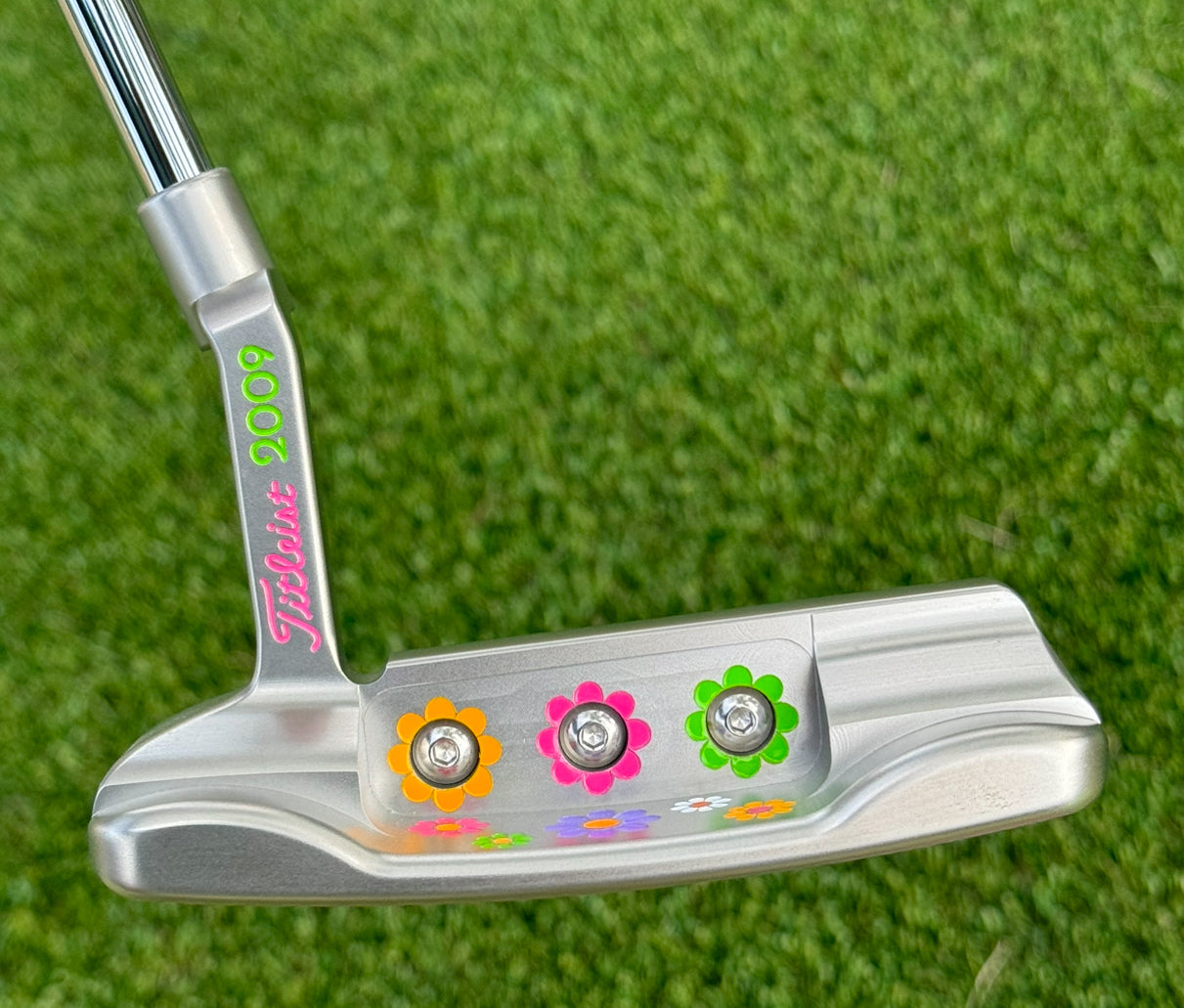 NEW, NEVER USED, Scotty Cameron USA FLOWER RED,WHITE & BLUE NEW, NEVER USED, Scotty Cameron USA FLOWER RED,WHITE & BLUE