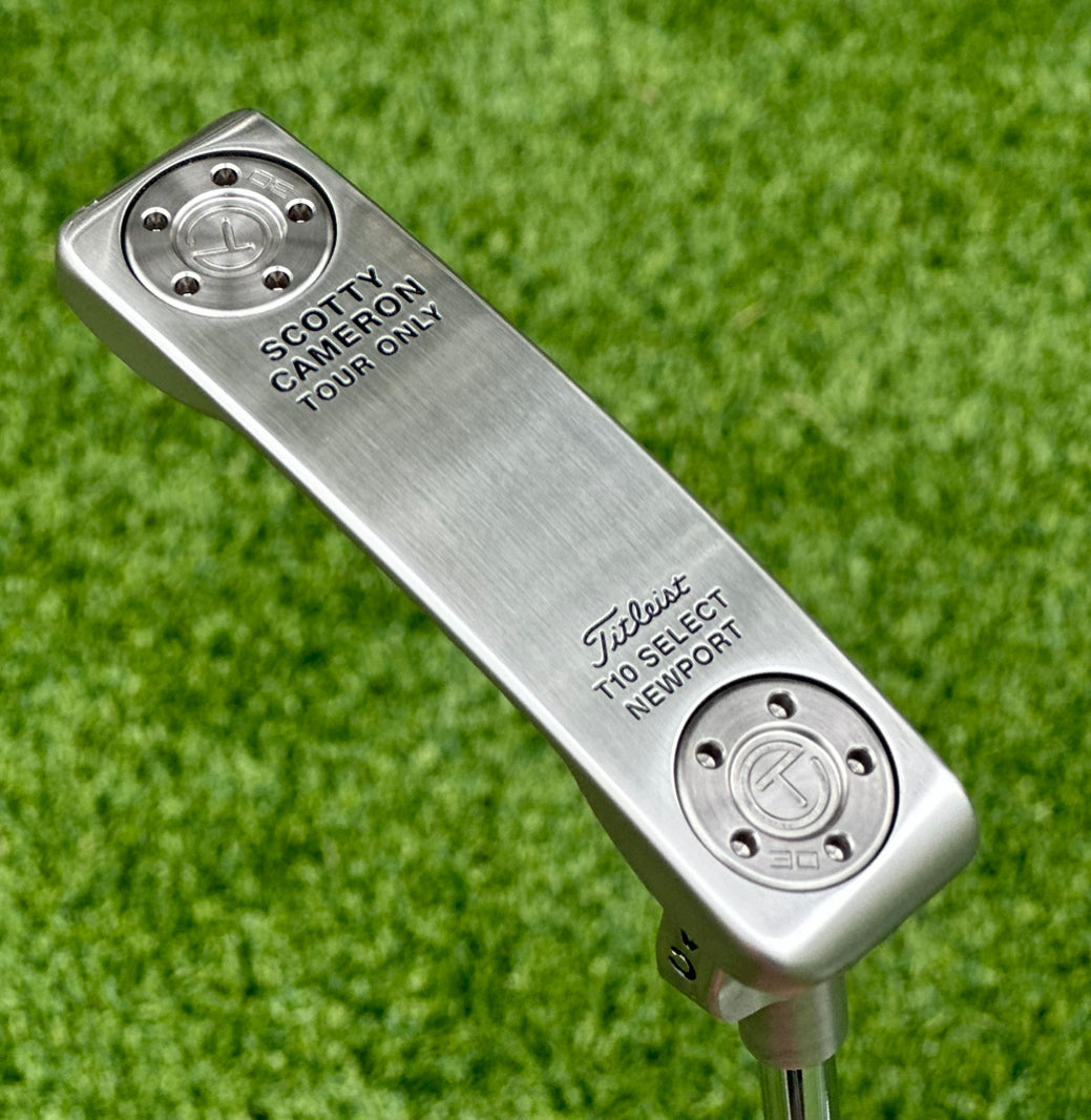 821828_3 821828_3