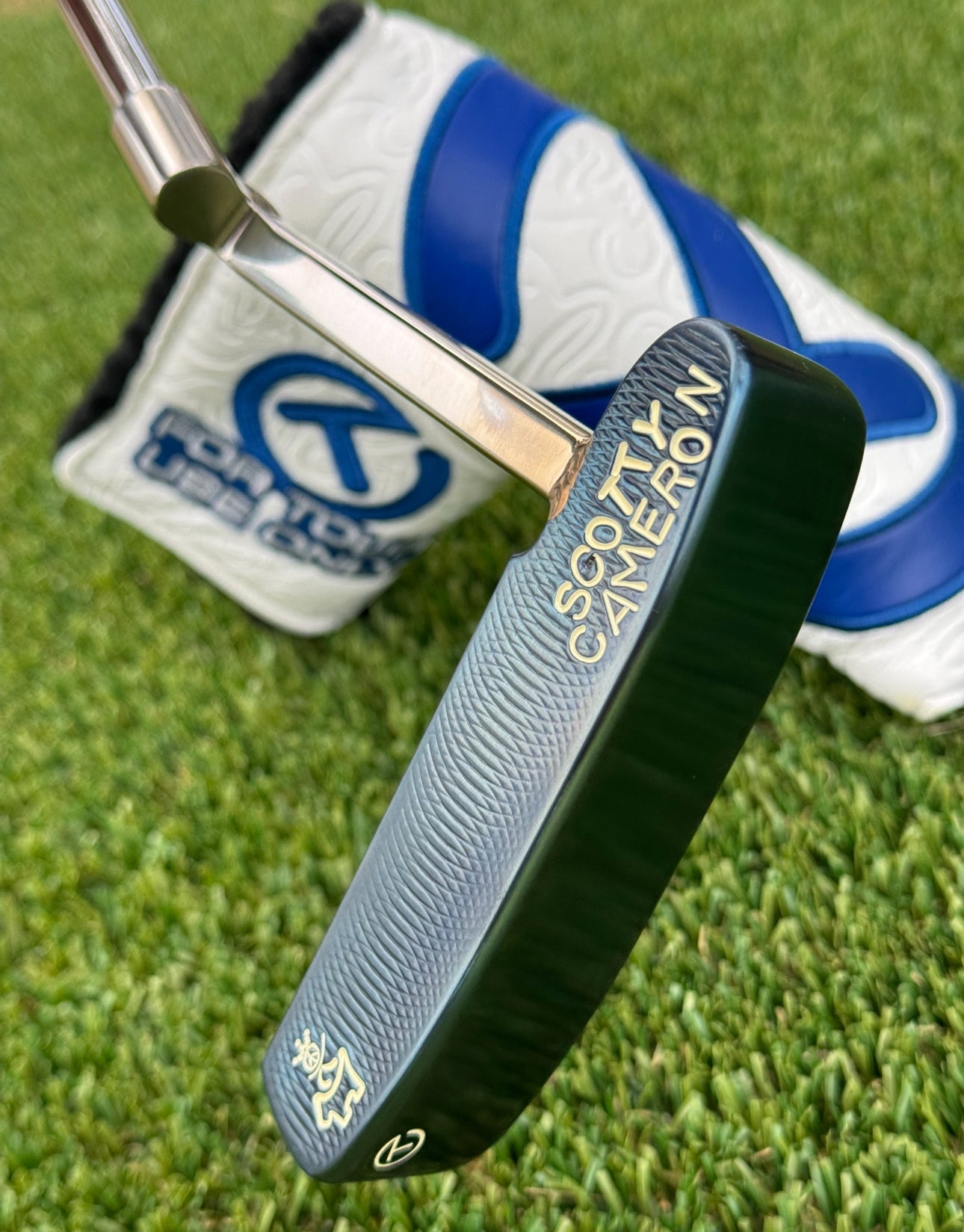 Scotty Cameron 009 Welded Two Tone King Peace Surfer 350G