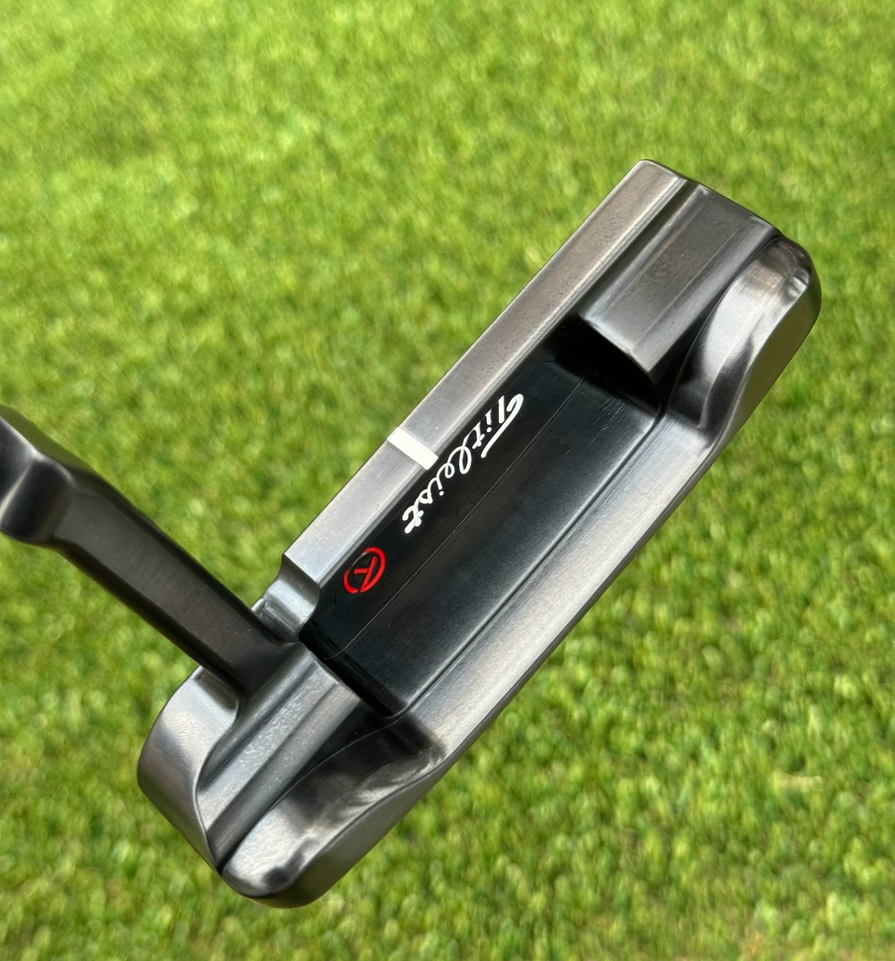 Scotty Cameron Carbon Tour Black 009M Upside Down Circle T Putter