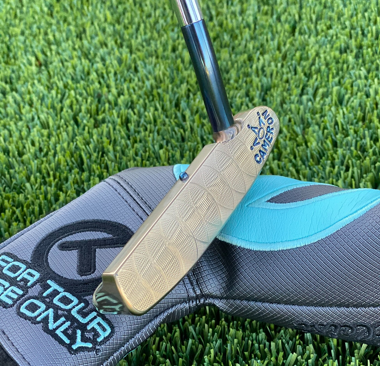 ✨Tour 009M GSS Two Tone with Rare GSS Dog 350G✨