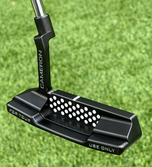 Scotty Cameron Tour Black Newport 2 T22 350G Circle T Putter