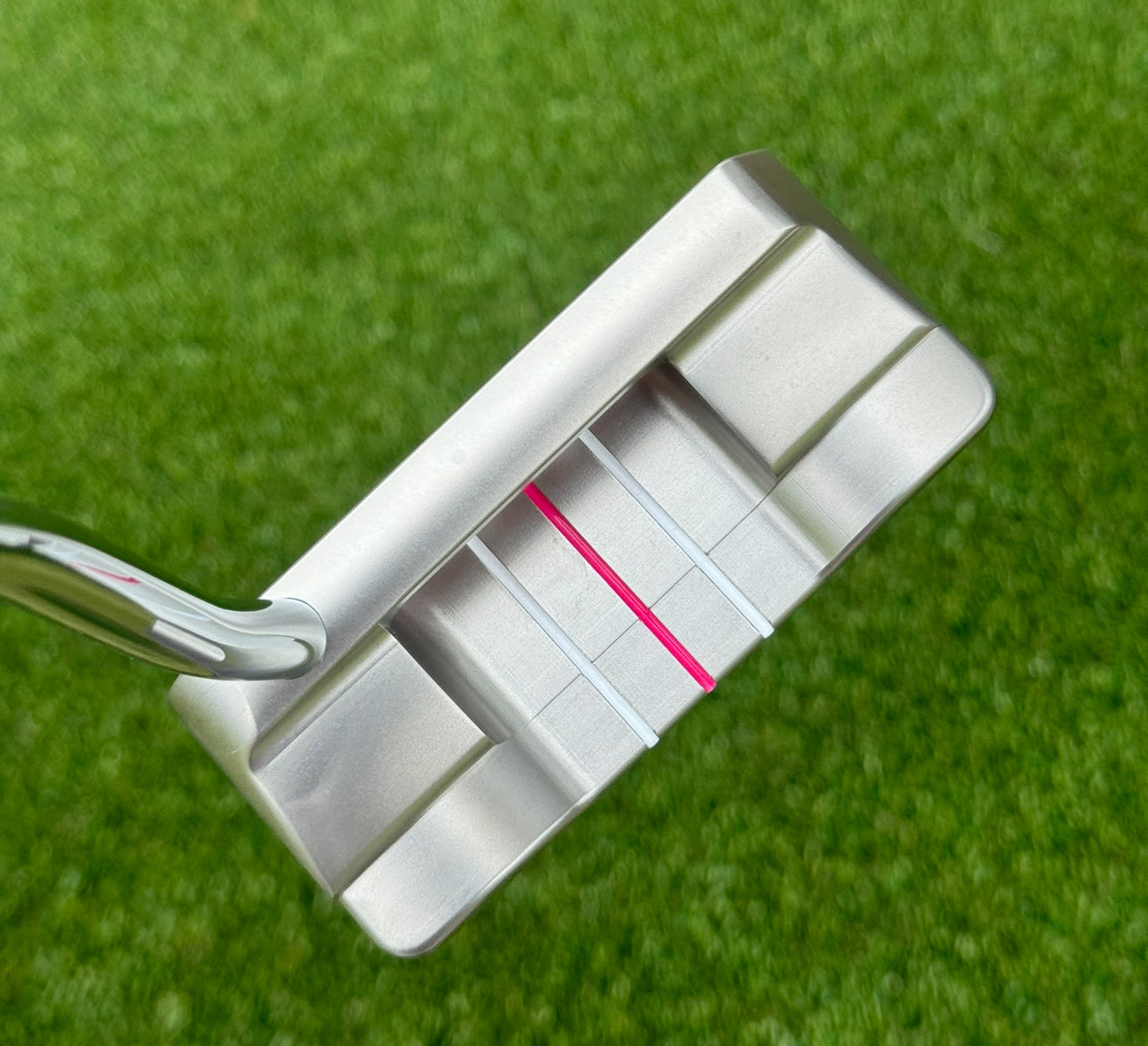Scotty Cameron 2022 My Girl Limited Release Newport 2.5 Plus - Tour Putter Gallery Scotty Cameron 2022 My Girl Limited Release Newport 2.5 Plus - Tour Putter Gallery