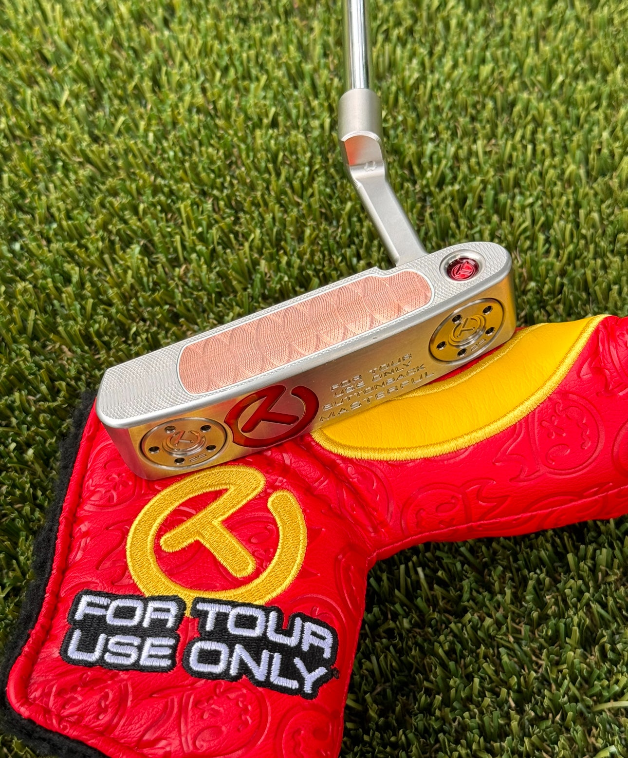 Scotty Cameron Masterful Tourtype Button Back 360G Circle T Putter