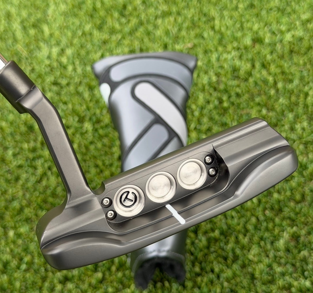 🎁Tour Black Newport GSS 360G🎁