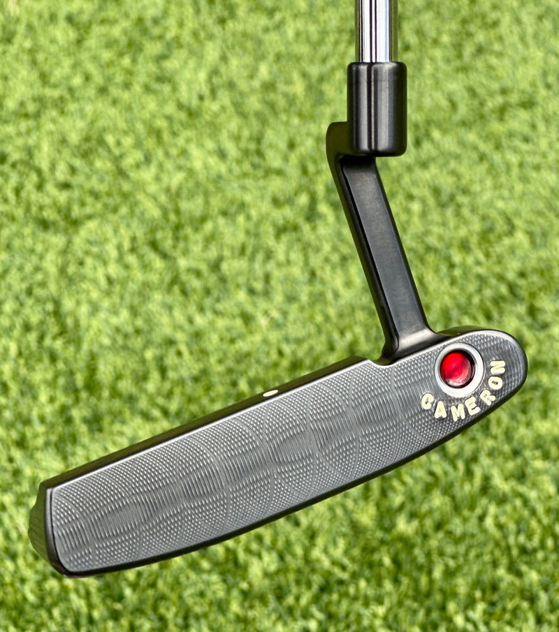 Putter Scotty Cameron Circle T Left 009 Tour Prototype - Carbon Steel - Gaucher - 34 Pouces