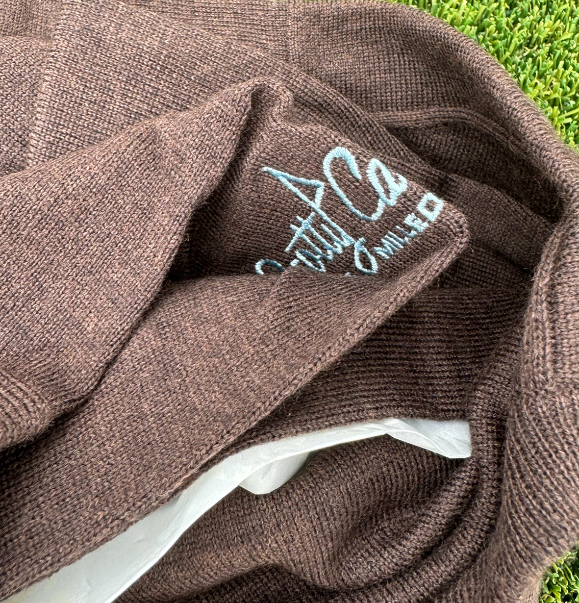 Scotty Cameron XL V Neck Long Sleeve 7 Point Tiffany Crown Sweater