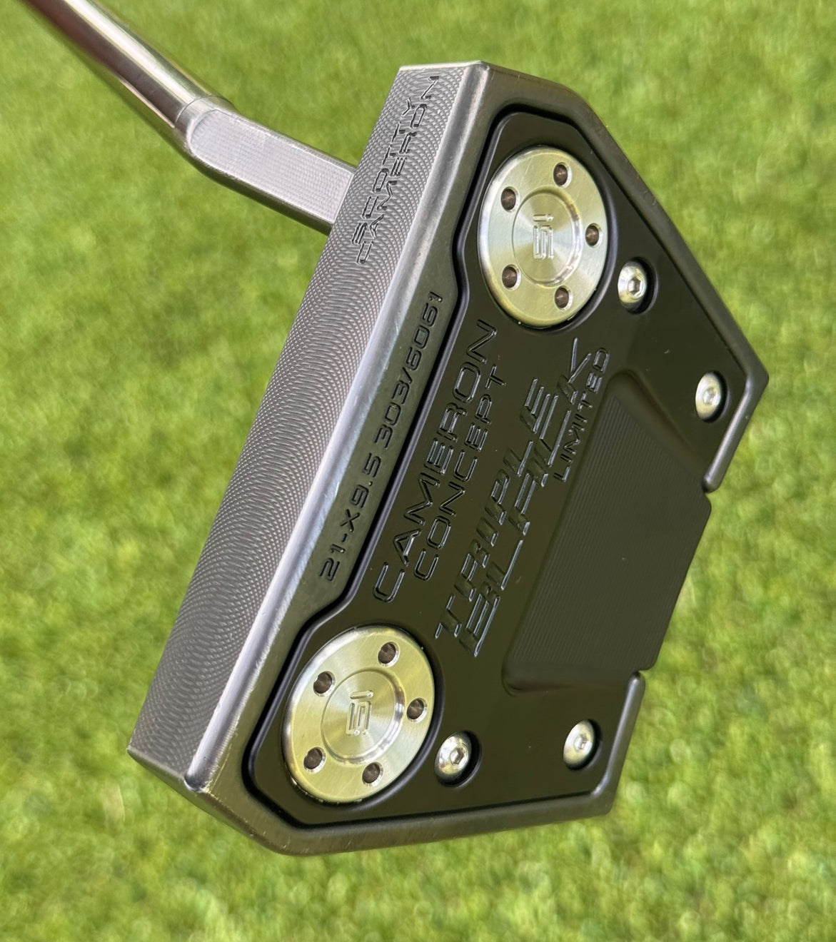Scotty Cameron lImited Release Triple Black Phantom X 9.5 putter
