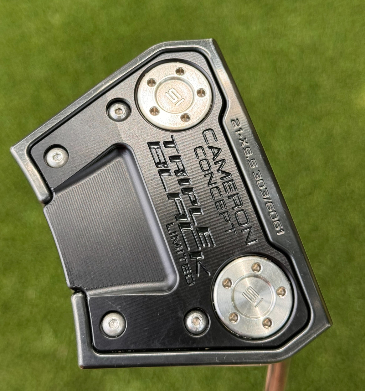 Scotty Cameron lImited Release Triple Black Phantom X 9.5 putter