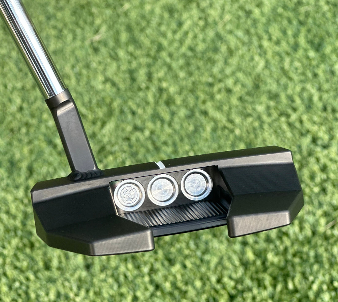 Scotty Cameron Tour Black Welded Neck Phantom X T5.5 Circle T