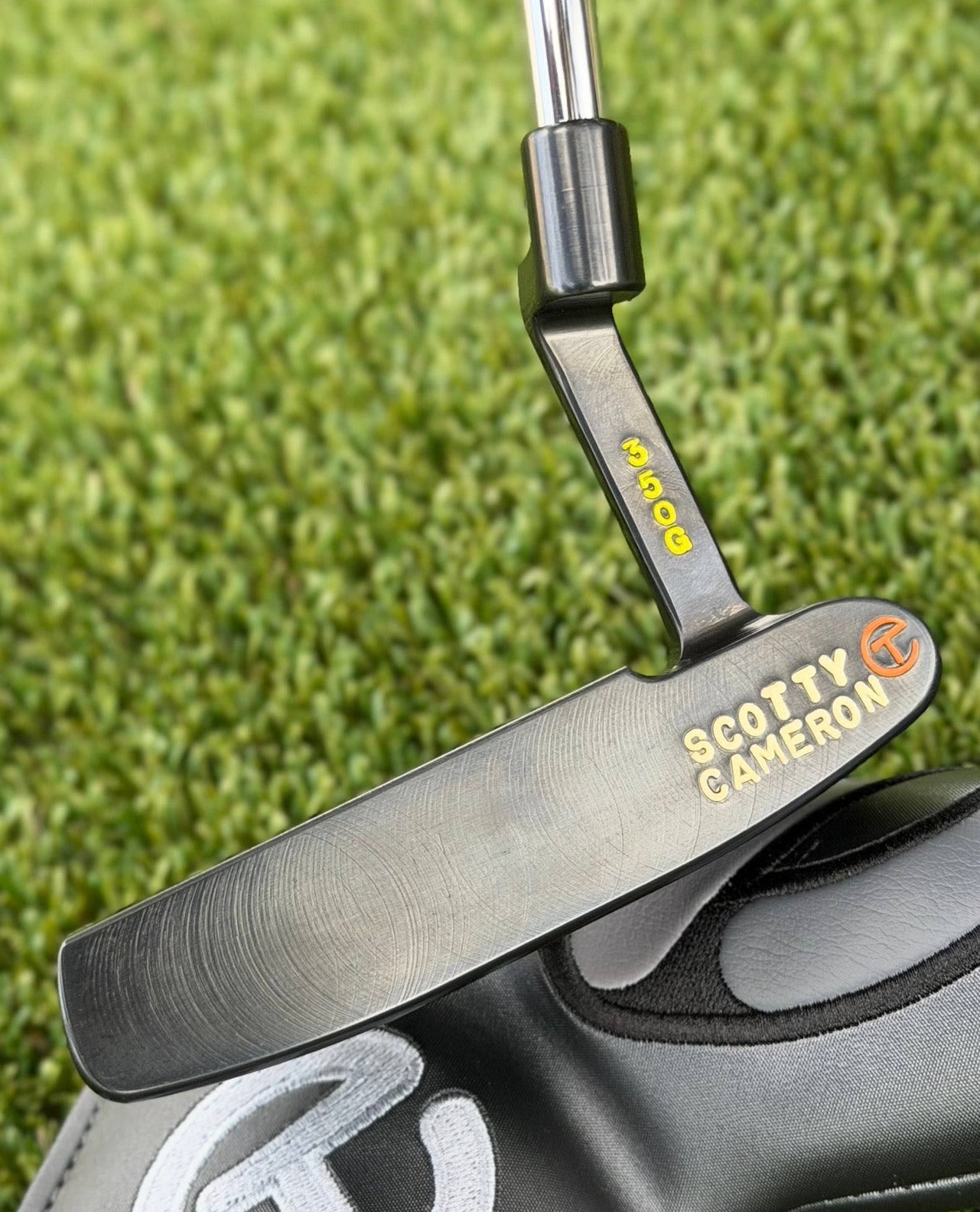 🎁Scotty Cameron Tour Black Carbon Prototype 009 Beached 350G Circle T Putter🎁