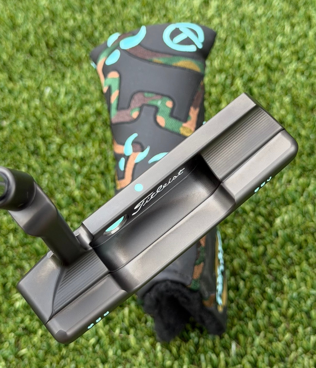 ✨Tiffany GSS Tour Black Timeless 350G Circle T✨