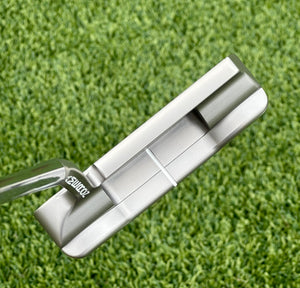 Scotty Cameron Tour Newport 1.5 T10 Button Back Smooth Face Circle T Putter