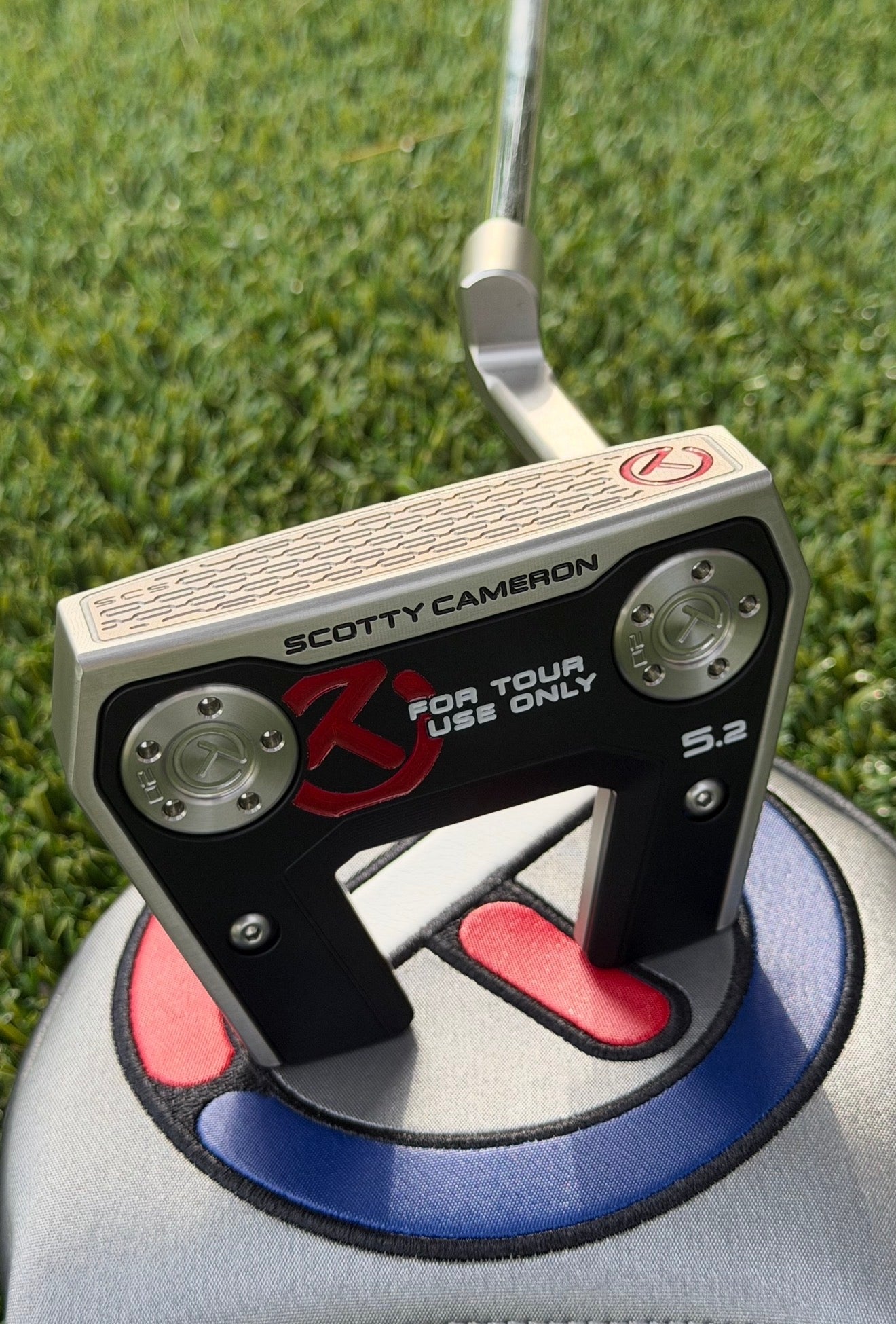 🎊Scotty Cameron Tour Phantom Studio Carbon Stainless SSS 5.2 Circle T Putter🎊