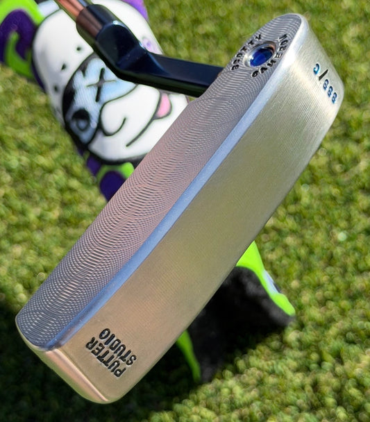 ✨Two Tone 009M SSS/Carbon Chromatic Blue 350G Circle T✨