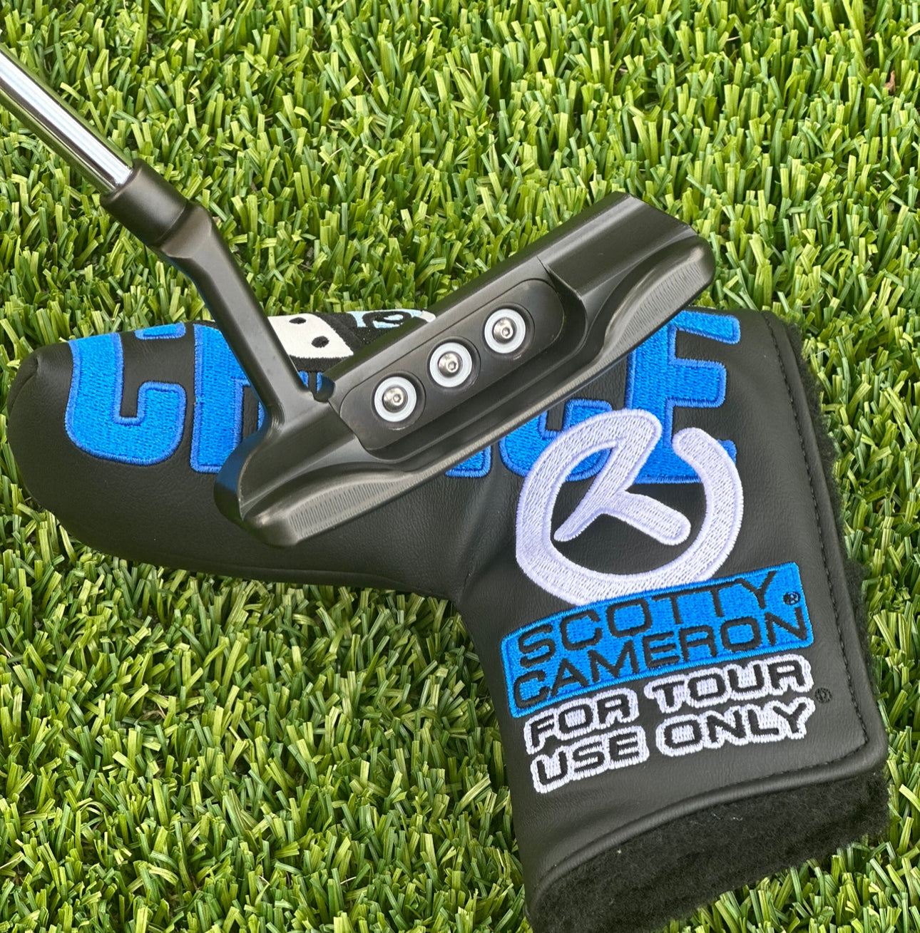 Scotty Cameron Tour Black Masterful Button Back SSS 360G Circle T