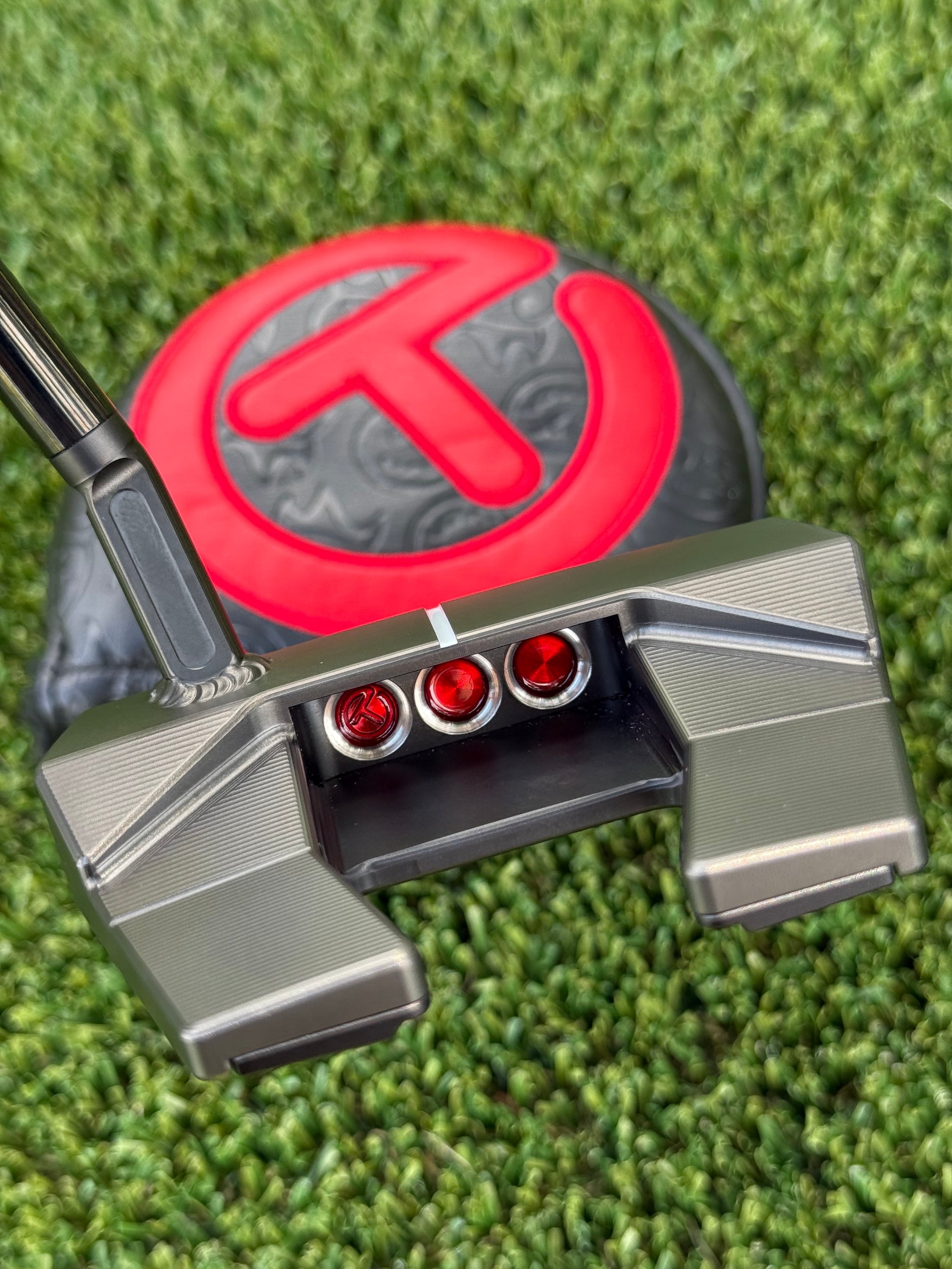 ✨Tour Black Welded Flo Jet Phantom T5.5 Circle T✨