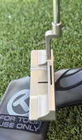 Load image into Gallery viewer, 🎃Scotty Cameron Tour SSS Timeless + Deep Milled 360G Circle T Putter🎃
