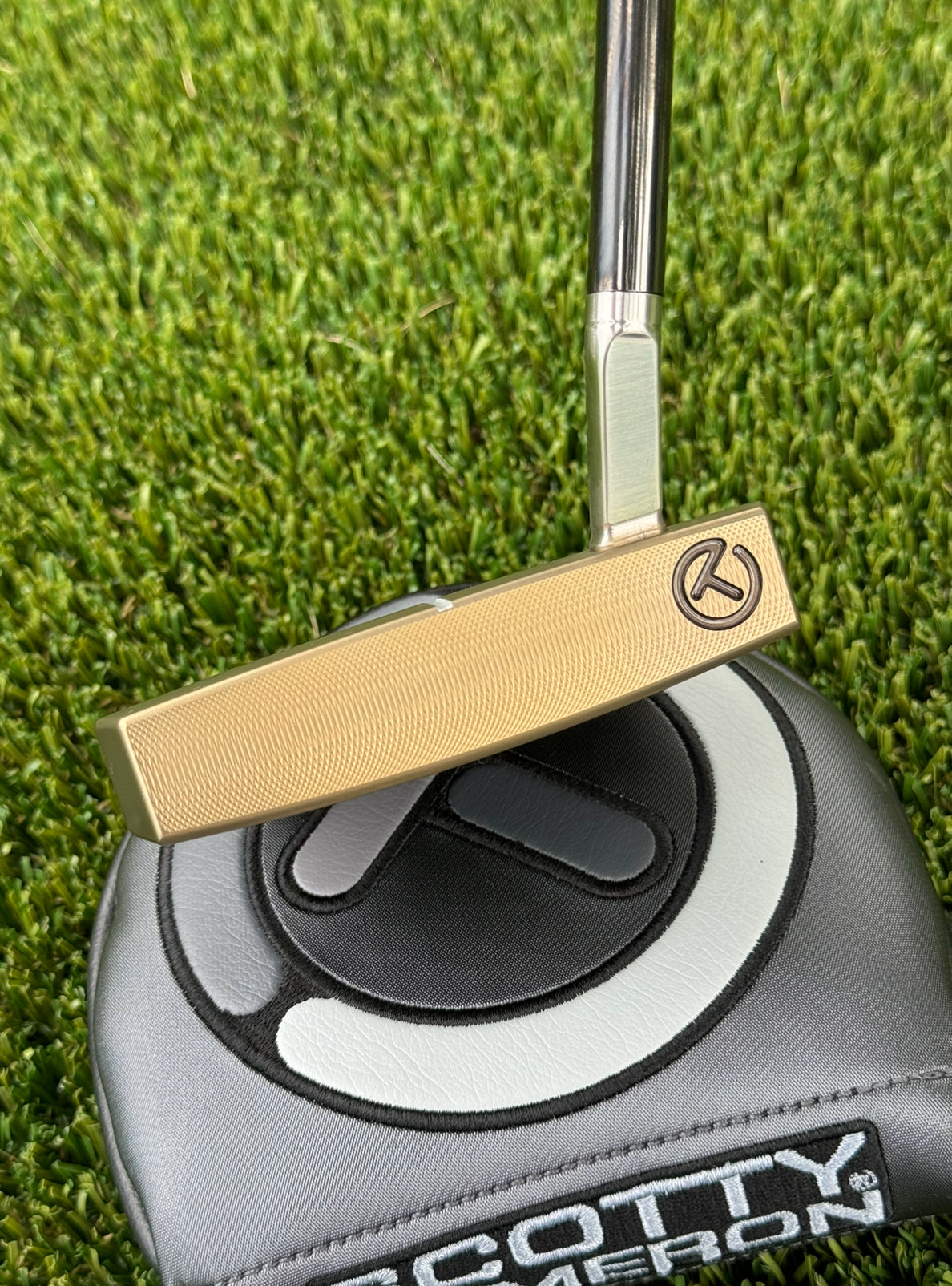 ✨Two Tone Phantom T9.5 Flojet✨