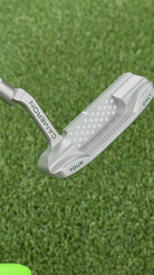 ✨Tour Raw SSS Newport T22✨