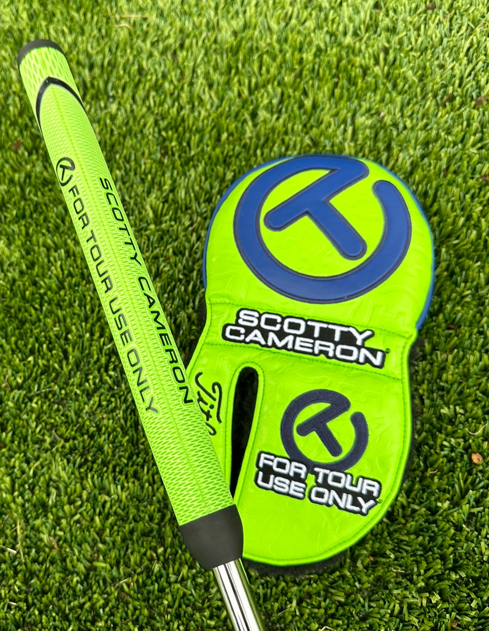 Scotty Cameron Tour Black Phantom T 9.5 360G Circle T Putter