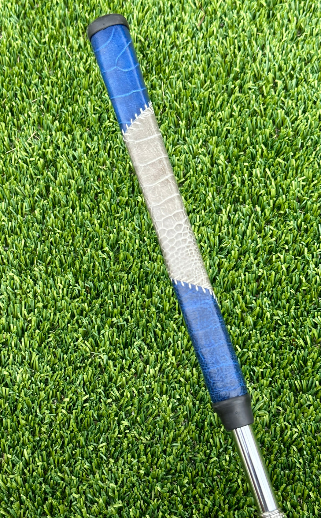 Scotty Cameron 34'' Plumbers Neck Circle T shaft with SS Band and Leather Grip