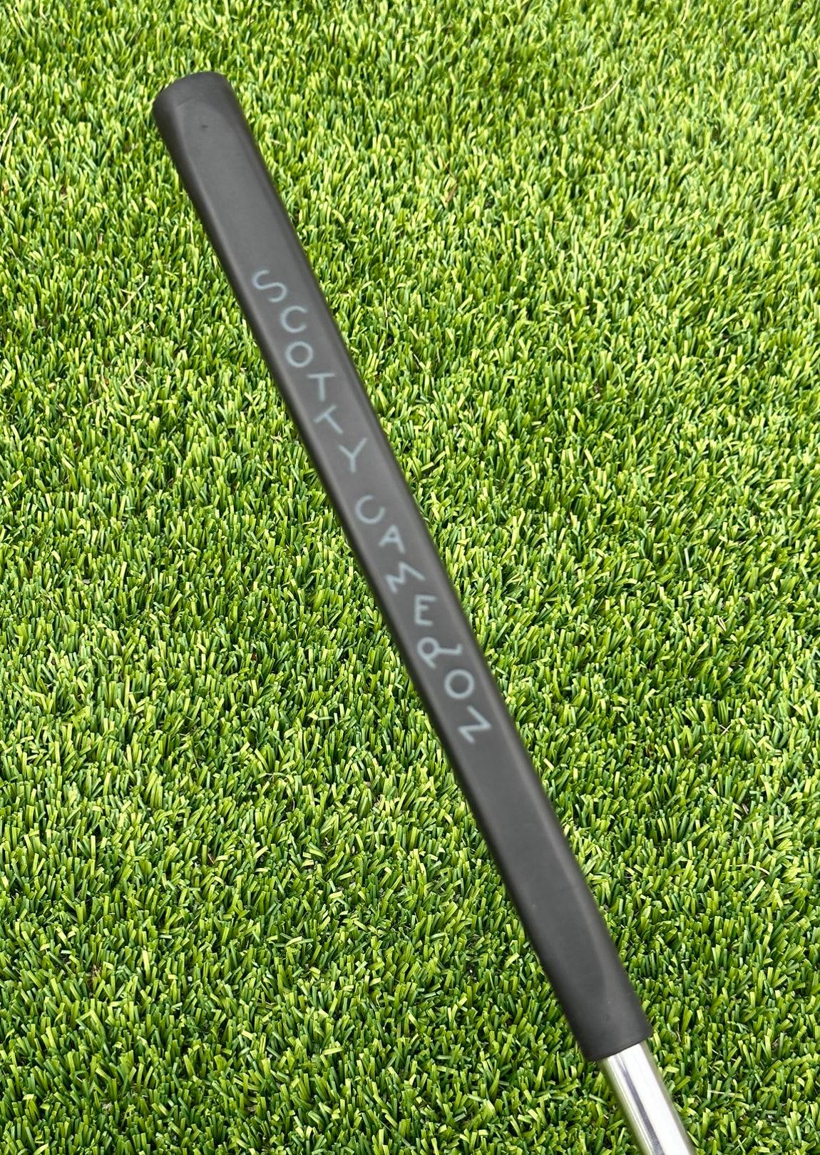 Scotty Cameron 35'' Circle T grip and double shaft band