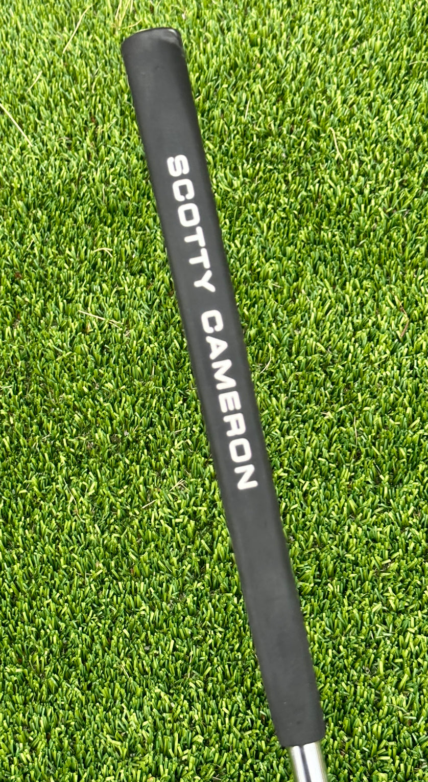 Scotty Cameron 34'' Circle T Pistolini Plus grip and Shaft plumbers neck