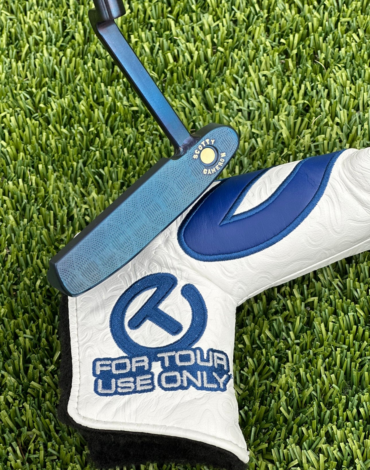 Scotty Cameron Tour 009M Welded Long Neck Chromatic Blue 350G