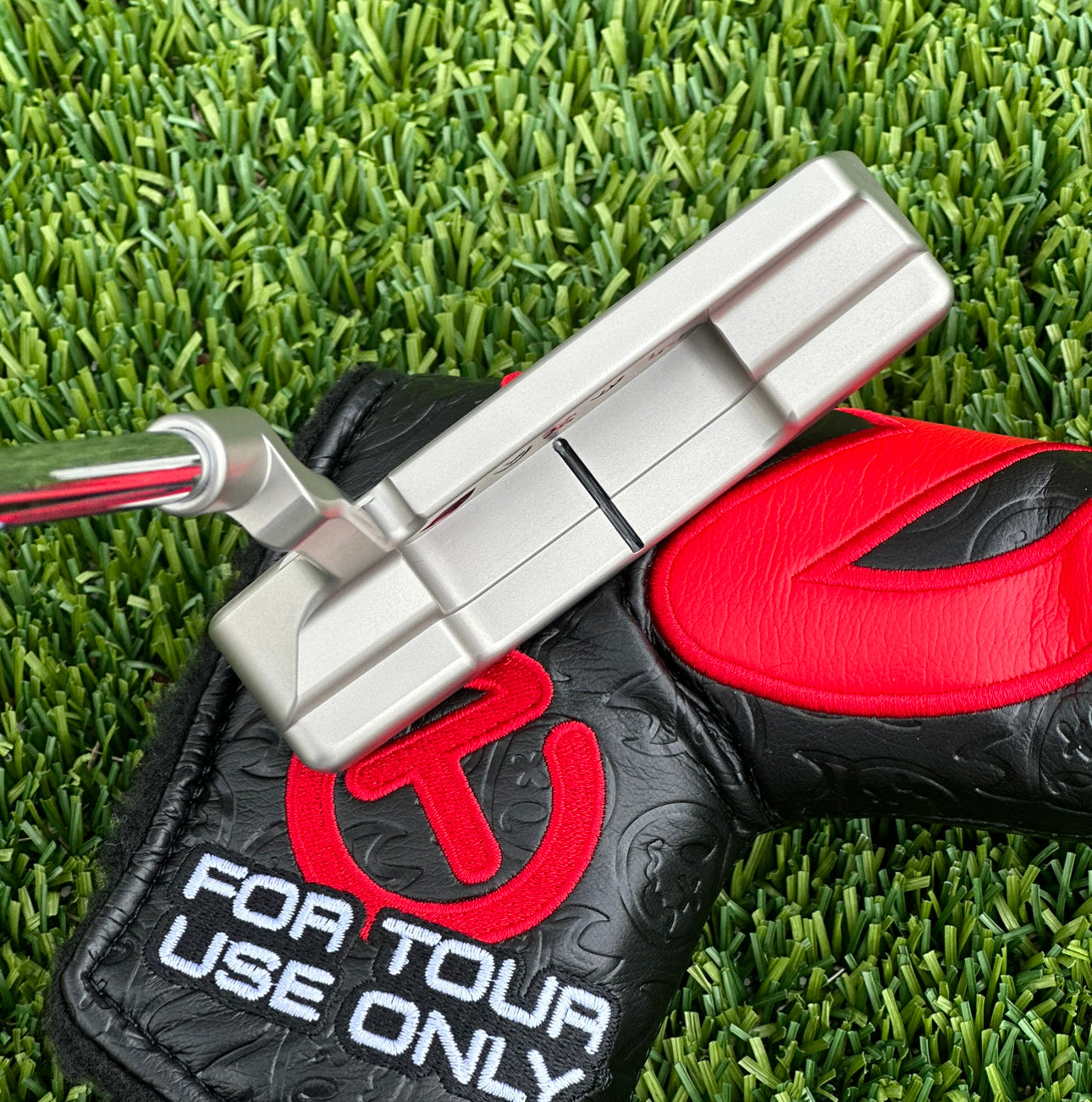 Scotty Cameron Tour Newport 2 Timeless SSS Cherry Bombs 350G Circle T