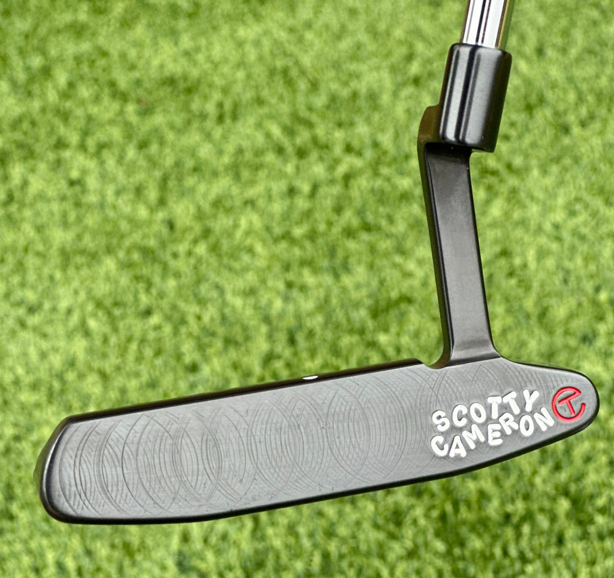 Scotty Cameron Carbon Tour Newport 2 Tri Sole 350G Circle T