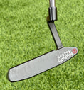 Load image into Gallery viewer, Scotty Cameron Carbon Tour Newport 2 Tri Sole 350G Circle T
