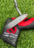 Load image into Gallery viewer, Scotty Cameron Carbon Tour Newport 2 Tri Sole 350G Circle T
