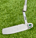 Load image into Gallery viewer, Scotty Cameron 009M SSS 350G Circle T Putter
